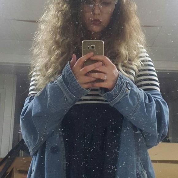 Meet your Posher, Emma - Picture 2 of 3